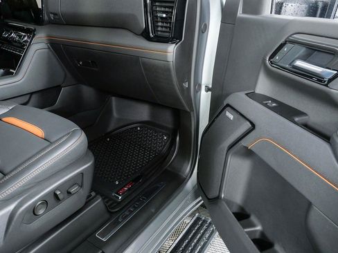 Certified 2026 GMC Sierra 2500 AT4 w/ AT4 Premium Plus Package AWD/4WD image 24