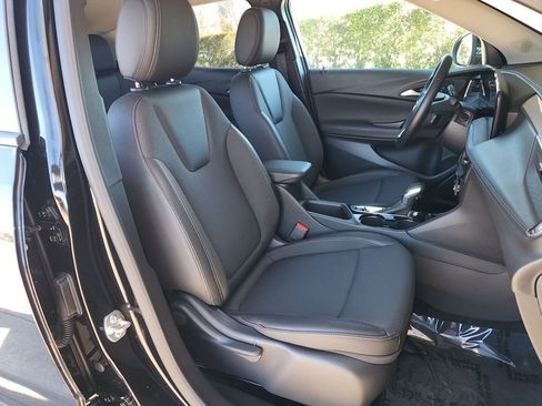 Used 2025 Buick Encore GX Preferred image 15