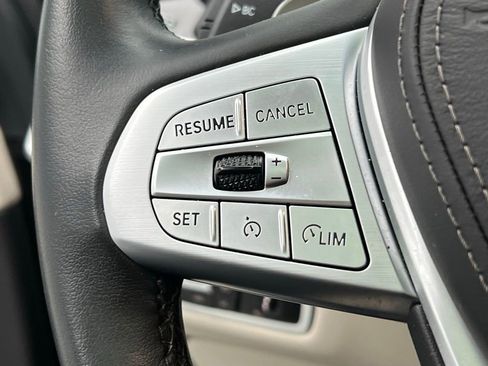 Used 2020 BMW X7 xDrive40i w/ Parking Assistance Package image 19