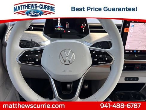 Used 2025 Volkswagen ID. Buzz Pro S Plus RWD image 18