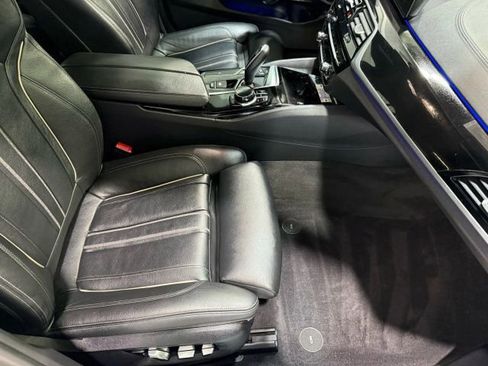 Used 2020 BMW M550i xDrive image 78