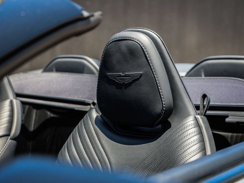 Used 2022 Aston Martin DB11 Volante RWD image 29