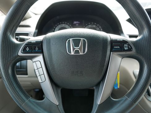 Used 2014 Honda Odyssey LX image 25