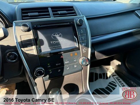 Used 2016 Toyota Camry SE FWD image 18