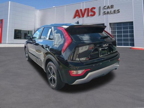 Used 2025 Kia Niro LX FWD image 9
