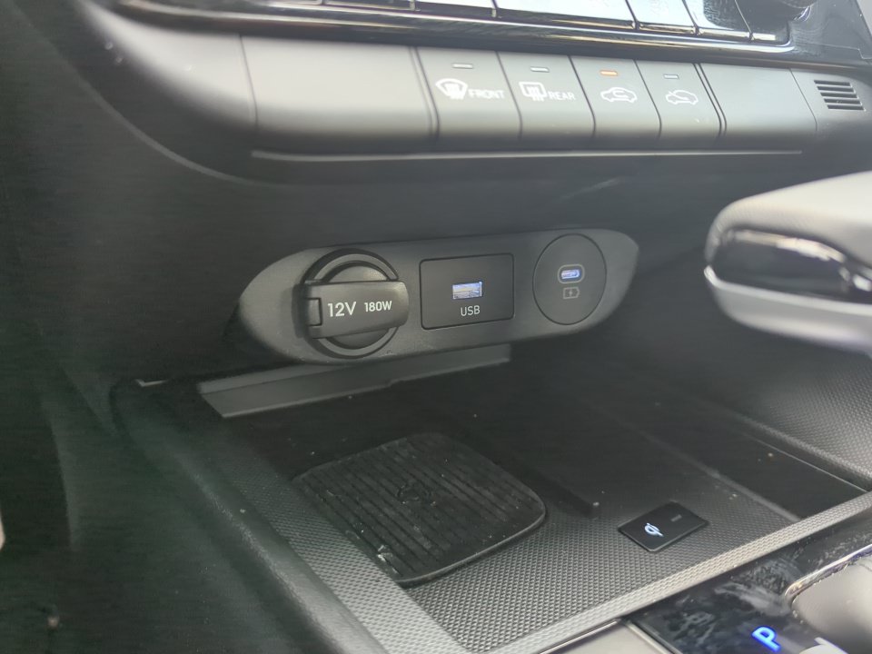 Certified 2026 Hyundai Elantra Sport FWD image 31
