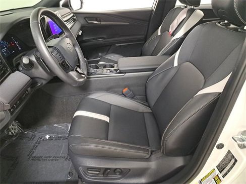 Used 2025 Toyota Camry LE image 19