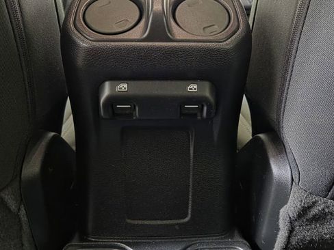 Used 2021 Jeep Wrangler Unlimited Sport AWD/4WD image 31