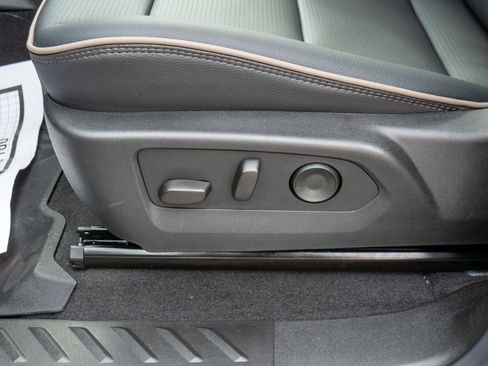 New 2026 GMC Canyon Denali AWD/4WD image 30