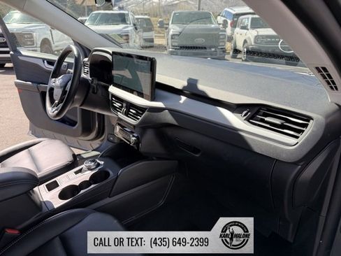 Used 2025 Ford Escape Platinum image 35