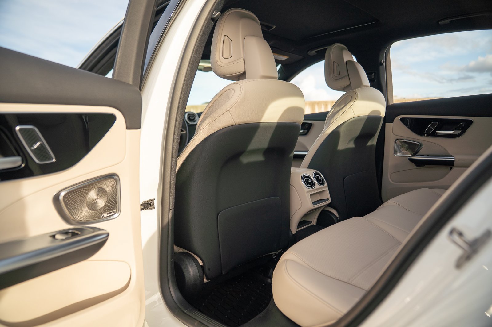 Certified 2026 Mercedes-Benz C 300 4MATIC Sedan image 27