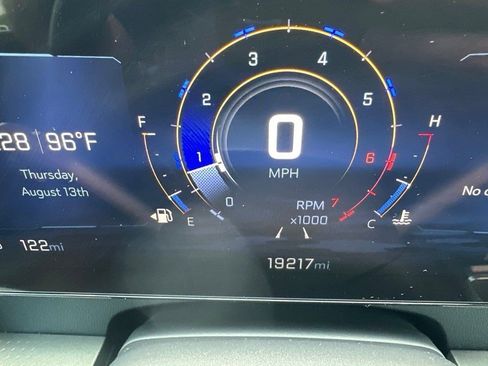 Used 2025 Chevrolet Traverse LT w/ Sun and Wheel Package FWD image 10