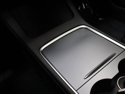 Used 2023 Tesla Model 3 Standard Range RWD image 32