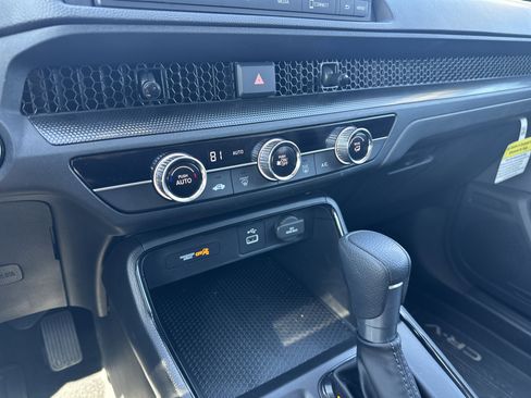 Used 2025 Honda CR-V LX image 28