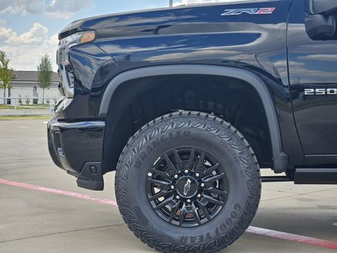 New 2026 Chevrolet Silverado 2500 ZR2 AWD/4WD image 11