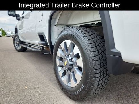 Used 2023 Chevrolet Silverado 2500 Custom w/ Custom Convenience Package AWD/4WD image 18