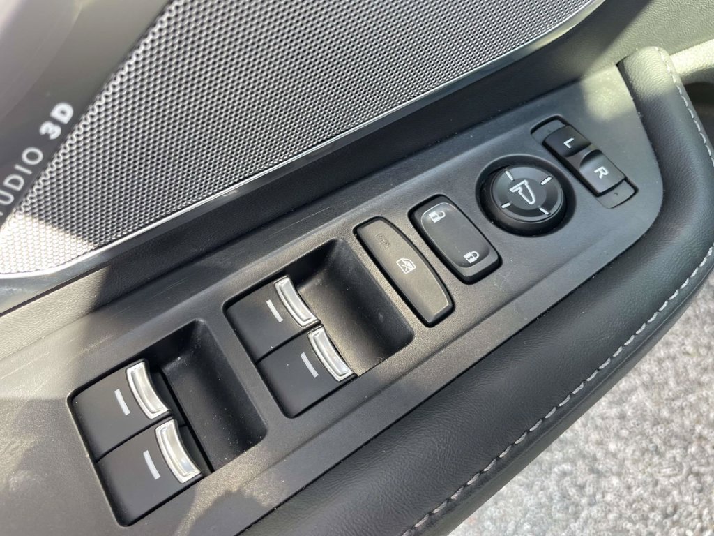 Used 2020 Acura RDX w/ Advance Package FWD image 12