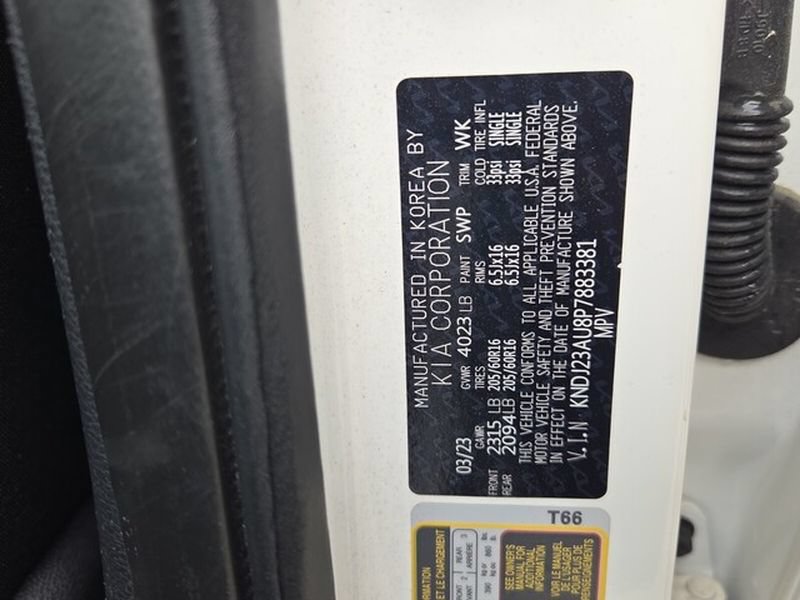 Used 2023 Kia Soul LX w/ Option Group 015 FWD image 7