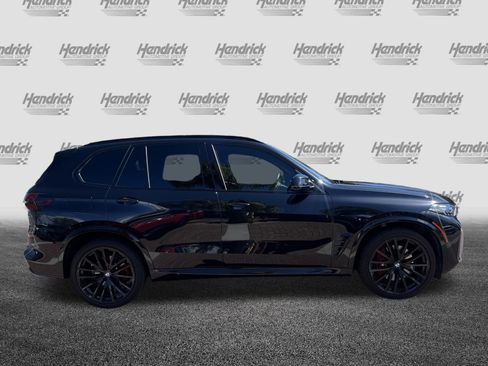 Used 2025 BMW X5 xDrive40i w/ M Sport Package AWD/4WD image 11