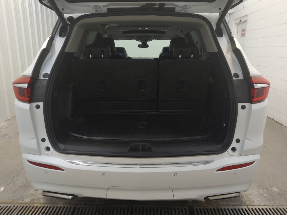 Used 2020 Buick Enclave Avenir w/ Avenir Technology Package FWD image 29