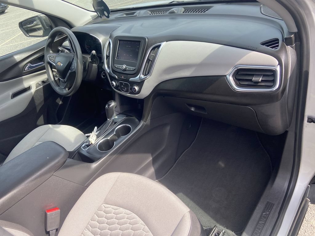 Certified 2020 Chevrolet Equinox LS w/ LS Convenience Package FWD image 28
