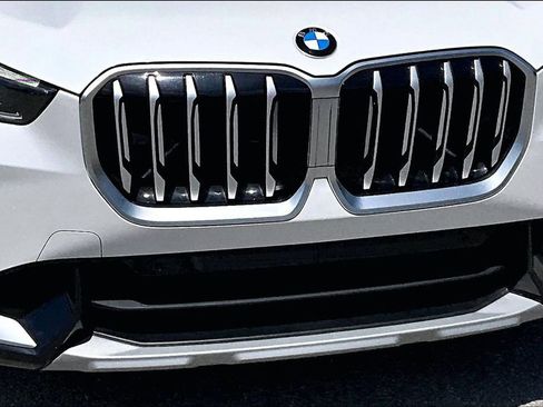 Used 2026 BMW X1 xDrive28i AWD/4WD image 11