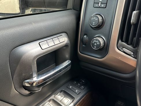 Used 2018 GMC Sierra 2500 Denali w/ Duramax Plus Package AWD/4WD image 25