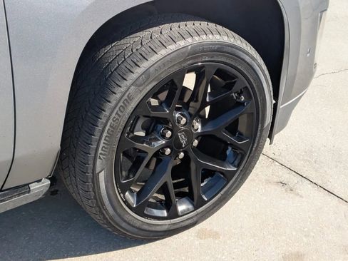 Used 2019 Cadillac Escalade Platinum AWD/4WD image 5