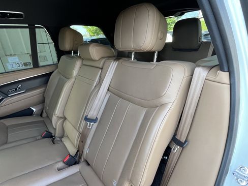 Used 2024 Land Rover Range Rover Long Wheelbase SE AWD/4WD image 28