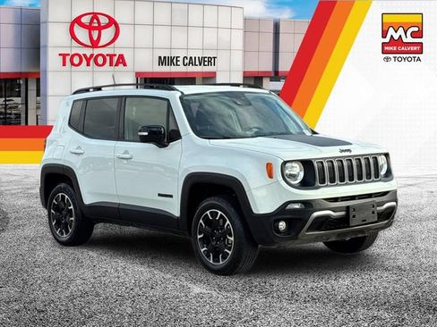 Used 2023 Jeep Renegade Latitude AWD/4WD image 7
