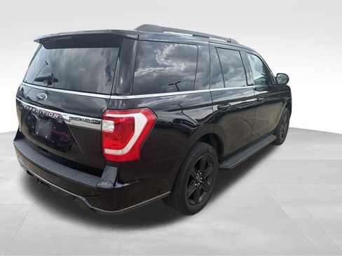 Used 2020 Ford Expedition XLT w/ Black Accent Package AWD/4WD image 4