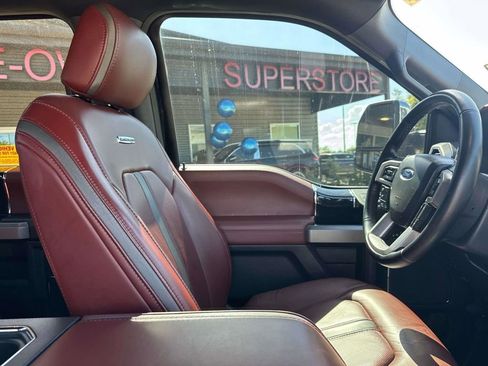 Used 2022 Ford F250 Platinum w/ FX4 Off-Road Package AWD/4WD image 12
