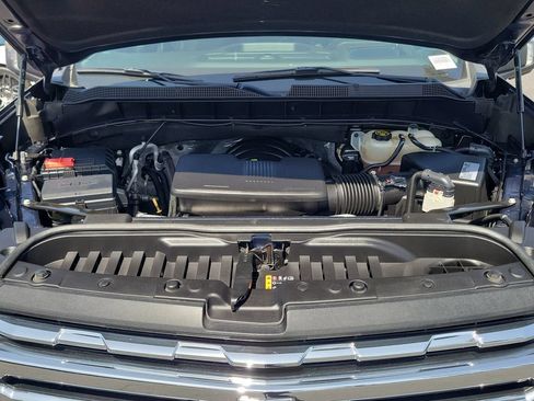 Used 2020 Chevrolet Silverado 1500 LTZ w/ LTZ Plus Package AWD/4WD image 30
