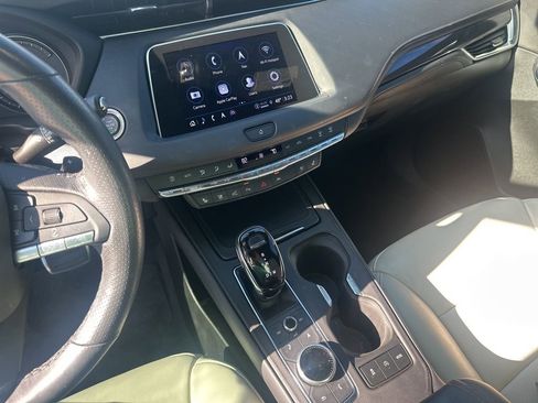 Used 2023 Cadillac XT4 Sport image 8