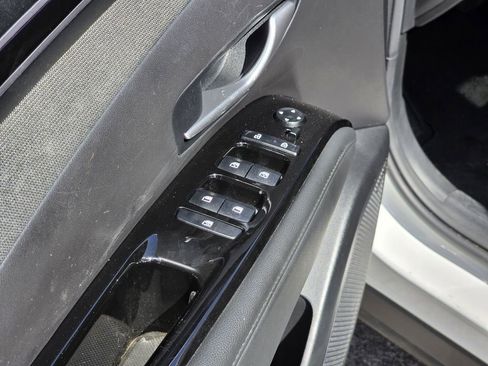 Used 2024 Hyundai Santa Cruz Limited image 17