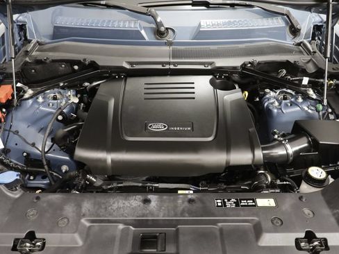 Certified 2025 Land Rover Defender 110 S AWD/4WD image 24