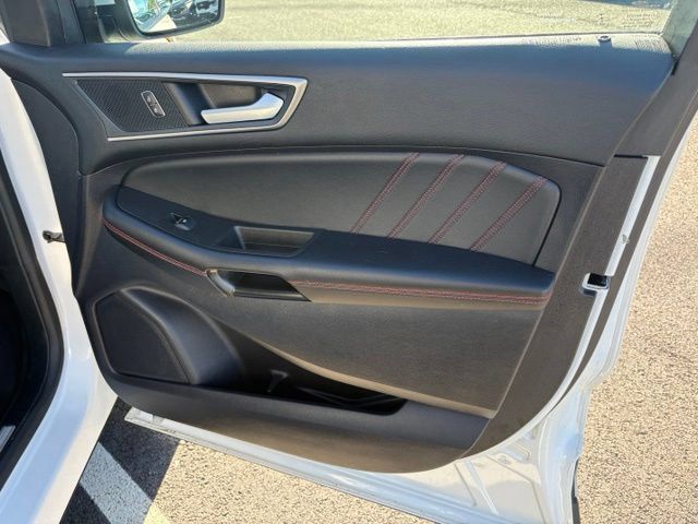 Certified 2022 Ford Edge ST-Line w/ Class II Trailer Tow Package AWD/4WD image 37