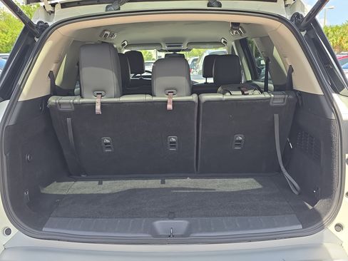 Used 2022 Nissan Pathfinder SL FWD image 10