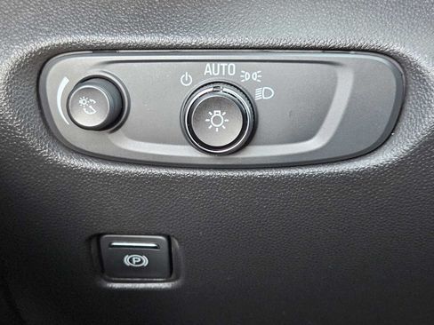 Used 2021 Chevrolet Blazer RS w/ Driver Confidence II Package FWD image 21