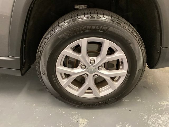 Used 2022 Jeep Grand Cherokee L Limited AWD/4WD image 44