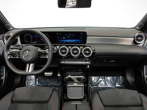 Used 2025 Mercedes-Benz CLA 250 w/ AMG Night Package image 19