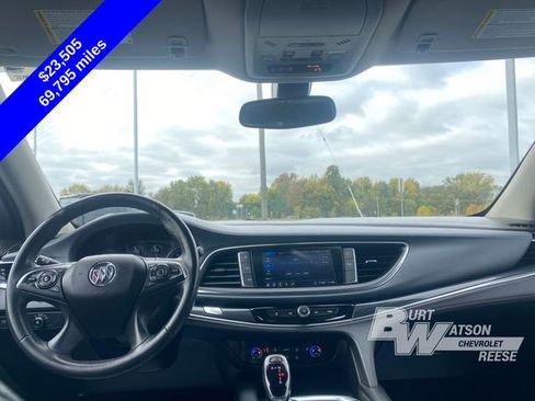 Used 2021 Buick Enclave Essence w/ Sport Touring Edition image 17