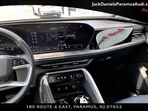 Used 2025 Audi Q5 Premium w/ Convenience Package AWD/4WD image 6