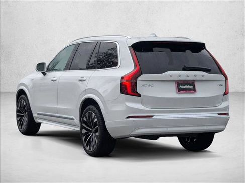 Certified 2025 Volvo XC90 T8 Plus w/ Protection Package Premier image 6