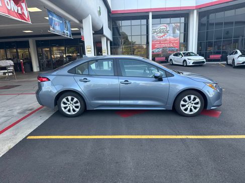 Used 2024 Toyota Corolla LE FWD image 9
