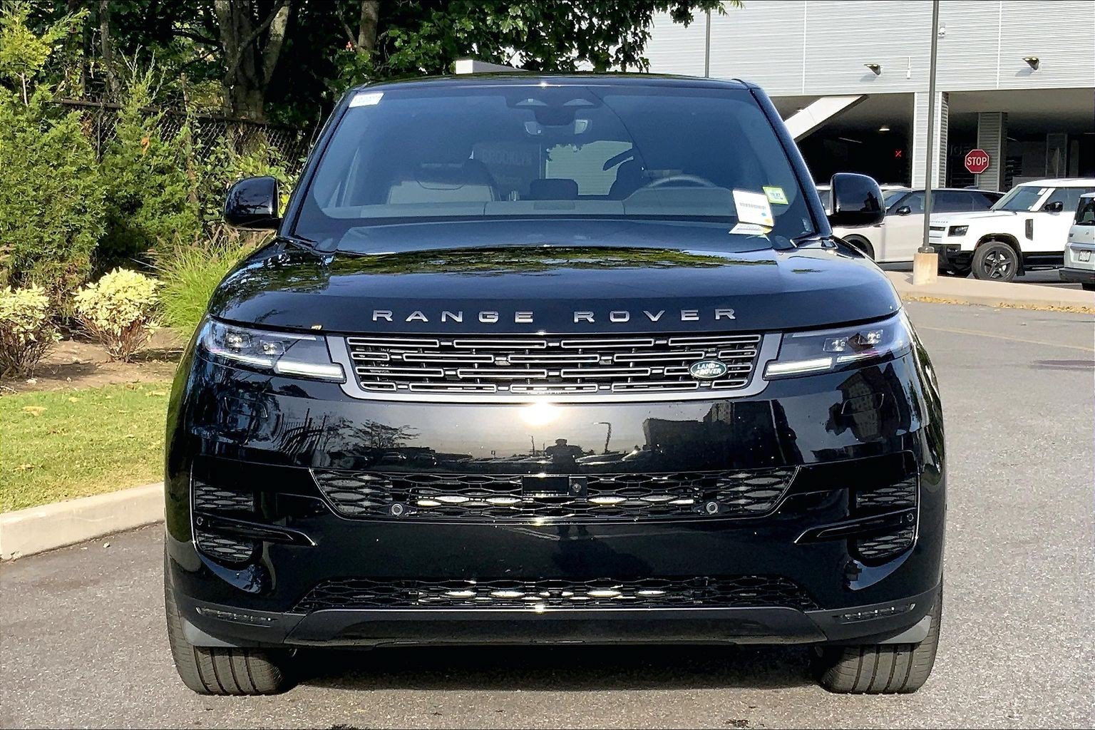 New 2027 Land Rover Range Rover Sport SE AWD/4WD image 3