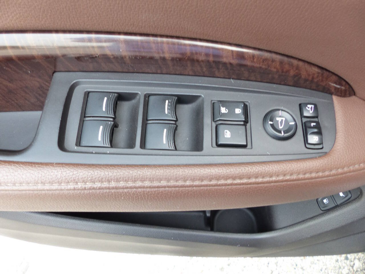 Used 2017 Acura MDX w/ Technology Package AWD/4WD image 21