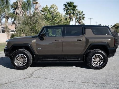 Used 2024 GMC Hummer EV 2X w/ Extreme Off-Road Package image 7