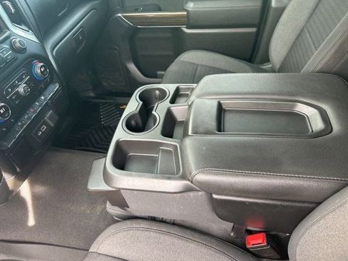 Used 2021 Chevrolet Silverado 1500 LT AWD/4WD image 27