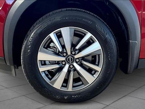 Certified 2024 Nissan Pathfinder SL image 10